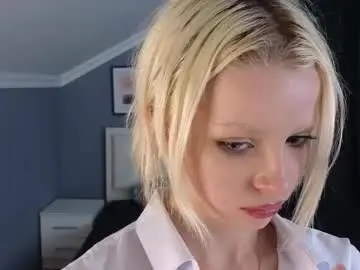 Naomi_brif  live sex cam