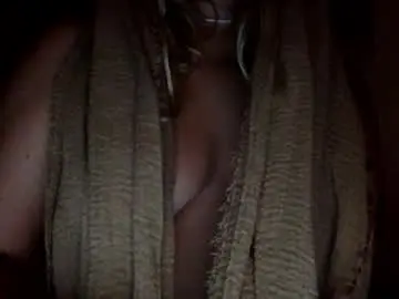 Sneakykey  live sex cam