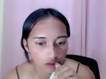 Ur_sexyllie  live sex cam