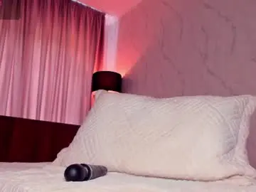 Yourbabymarie  live sex cam