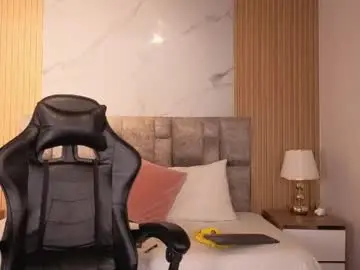 Alkivamoon  live sex cam