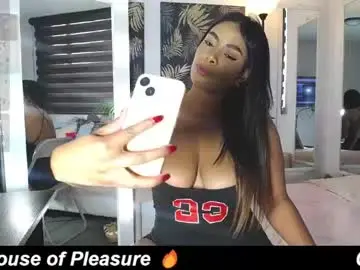 Caroline_jackson_  live sex cam