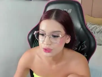 Estrellathekk  live sex cam