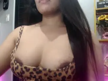 Kisses4you143  live sex cam