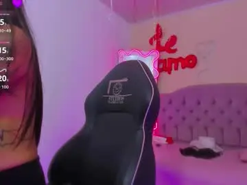 Lindsay_tay  live sex cam