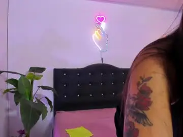 Lindsay_tay  live sex cam