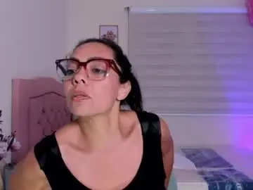 Miapins  live sex cam