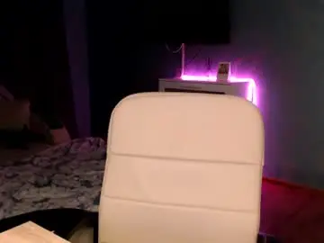 Molli_and_tom  live sex cam