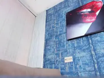 Paola__23  live sex cam