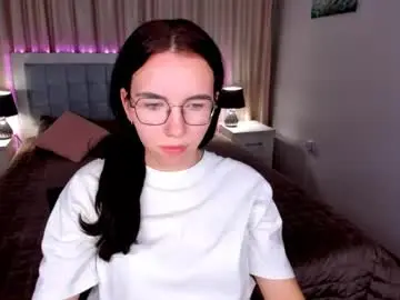 Triciadaisy  live sex cam
