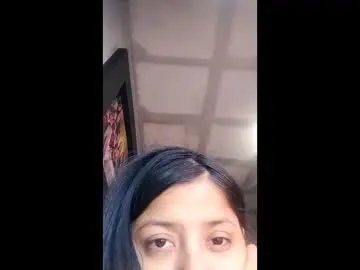 Yakijko  live sex cam