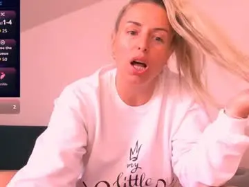 Alesyadollblonde  live sex cam