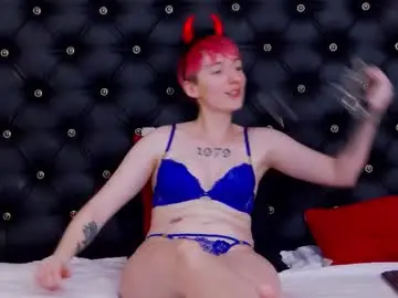 Lunadevill  live sex cam