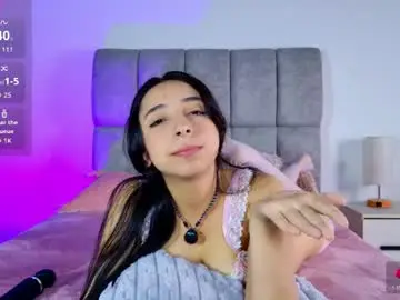 Melanie__hills  live sex cam