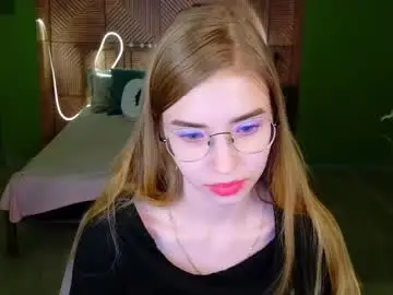 Milenashy_  live sex cam