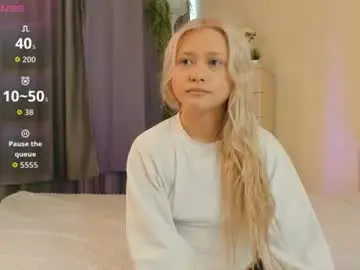 Night_shard  live sex cam