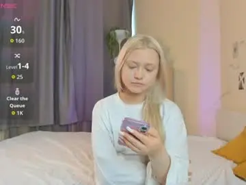 Night_shard  live sex cam