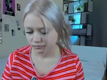 Night_shard  live sex cam