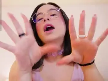 Thedisneygirl  live sex cam