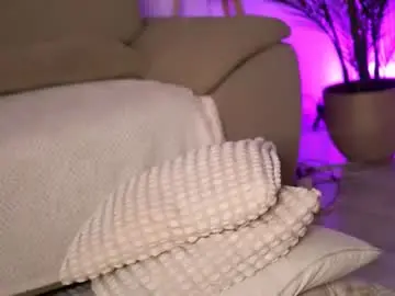 Deborahlowe  live sex cam