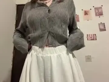Deeannaficenec  live sex cam