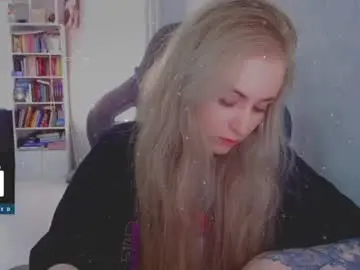 Kira_love_sleep  live sex cam
