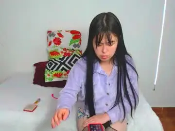 Kitty_small69  live sex cam