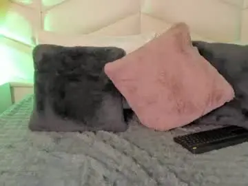 Lizzi_hotman  live sex cam