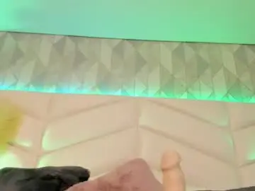 Lizzi_hotman  live sex cam