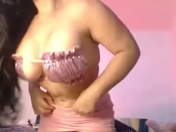 Lynnesotoo  live sex cam