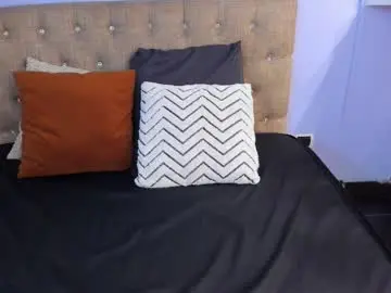 Maiterivas  live sex cam