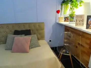 Maiterivas  live sex cam