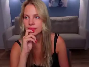 Melaniebennett  live sex cam