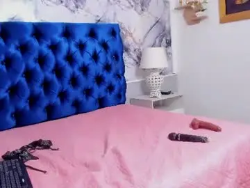 Mia_rose_xxx  live sex cam