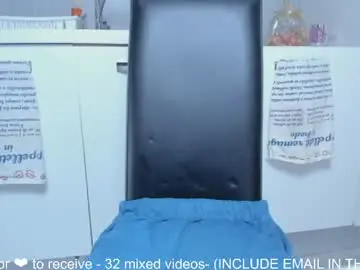 Dolce4you69  live sex cam