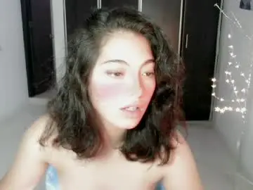 Dolce_more  live sex cam