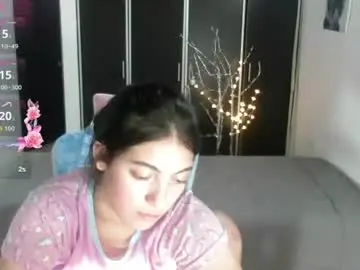 Dolce_more  live sex cam