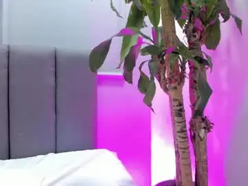Emalu_jonnes  live sex cam