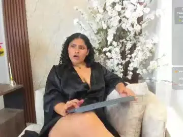 Izzy_lux  live sex cam