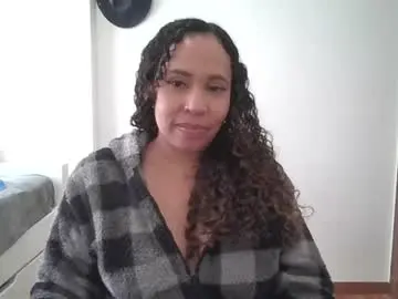 Latina_hot84  live sex cam