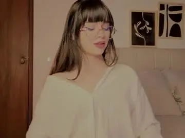 Roxxy_mora  live sex cam