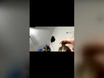 Yuzukixblu  live sex cam