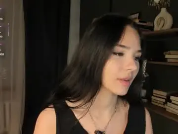 Deedrabrochu  live sex cam
