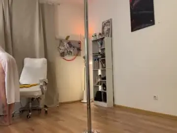 Emily_w0w_  live sex cam