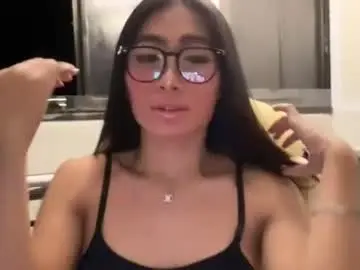 Gleiahong  live sex cam