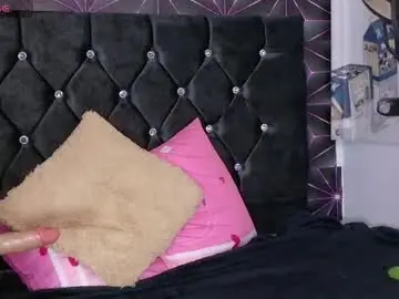 Kimluxxx  live sex cam