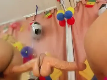 May_lovers  live sex cam