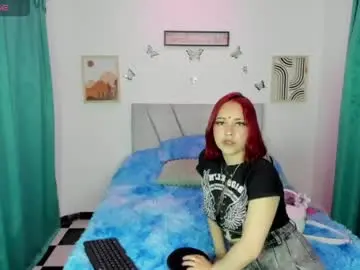 Megamwhithee  live sex cam