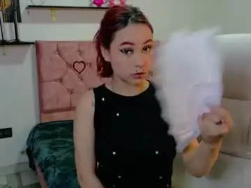 Megamwhithee  live sex cam
