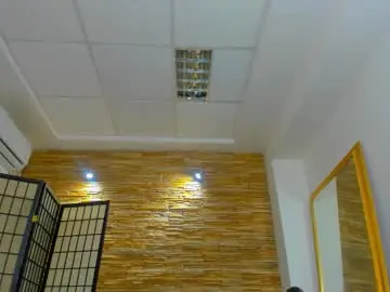 Mianoirr  live sex cam